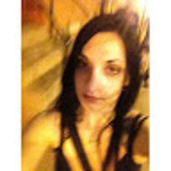 Meet your Posher, Cindy - Picture 1 of 1